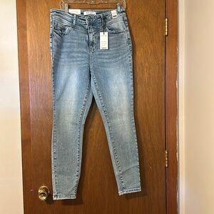 Judy Blue front yoke skinny fit jeans NWT size 15/32